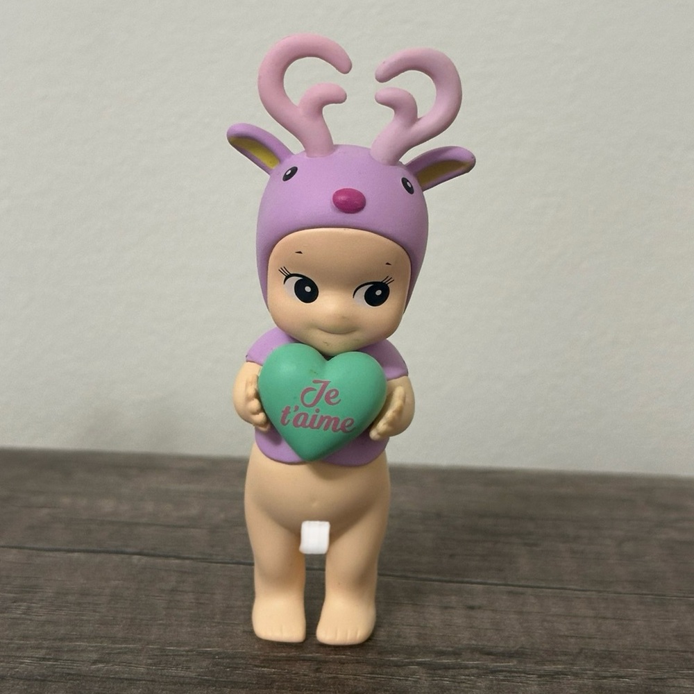 purple figurine